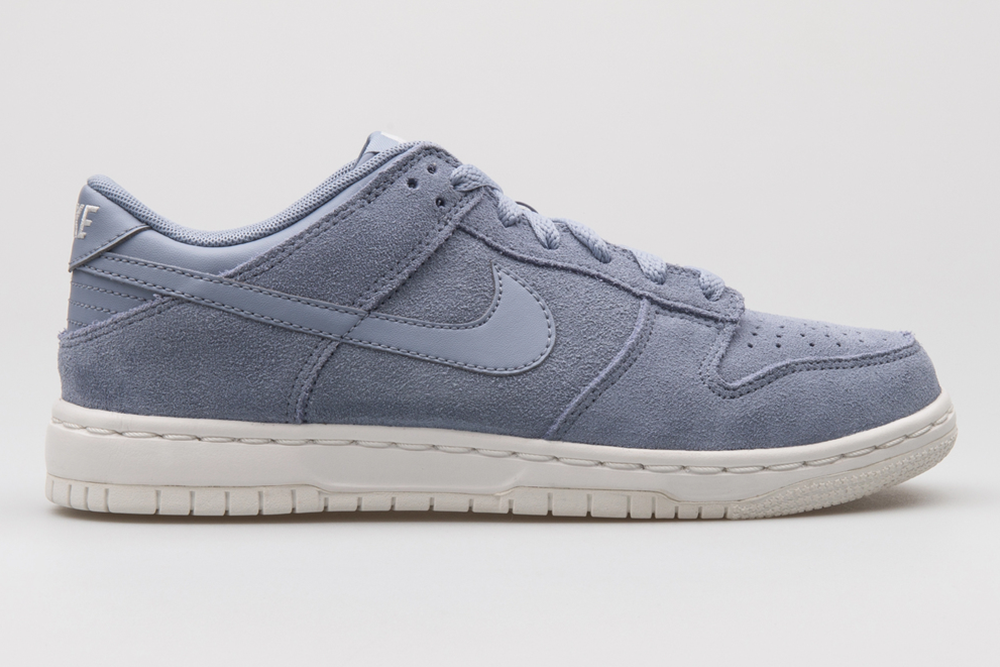 Real Vs. Fake Nike Dunks: How To Spot The Difference